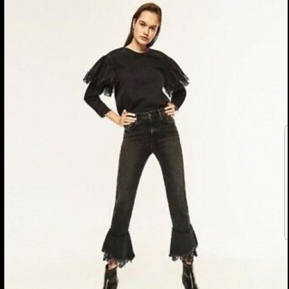 High waisted ruffle jeans